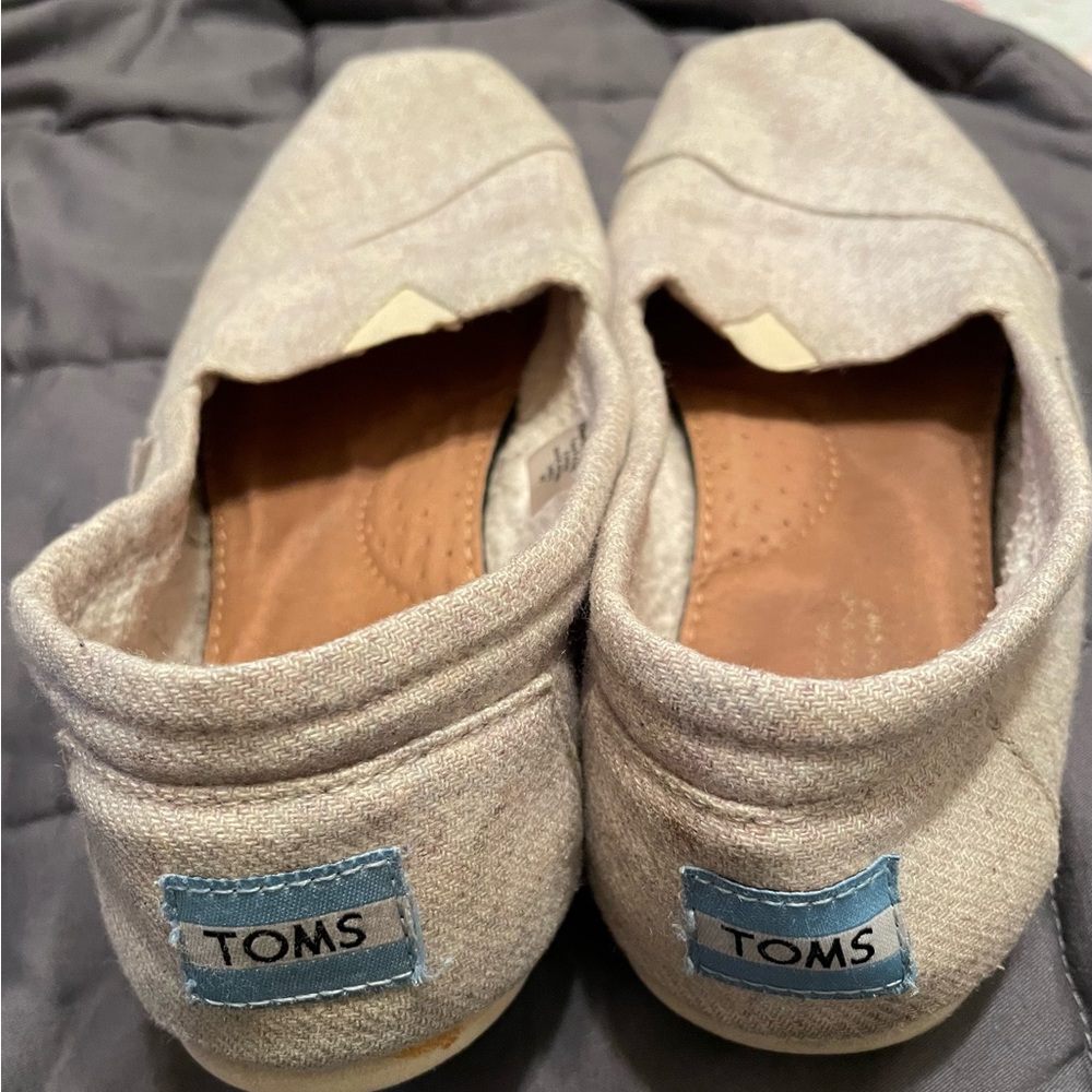 Wool Toms size 7